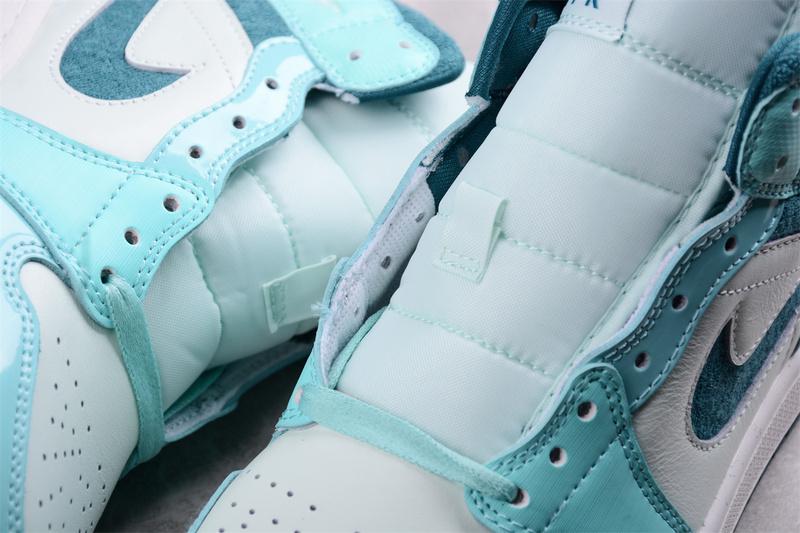 Air Jordan 1 Mid SE "Bleached Turquoise" фото № 3