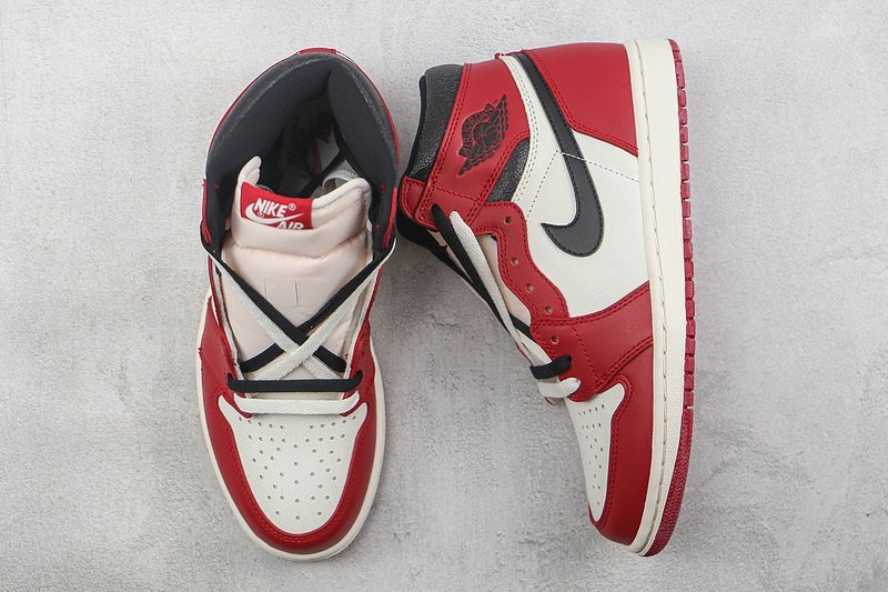 Air Jordan 1 Retro High OG "Chicago Lost and Found" фото № 7