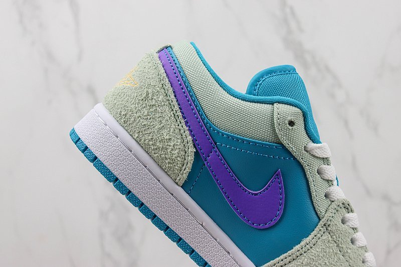 Air Jordan 1 Low SE "Aquatone" фото № 3