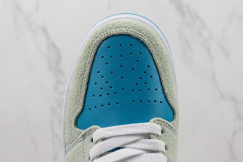 Air Jordan 1 Low SE "Aquatone" фото № 4