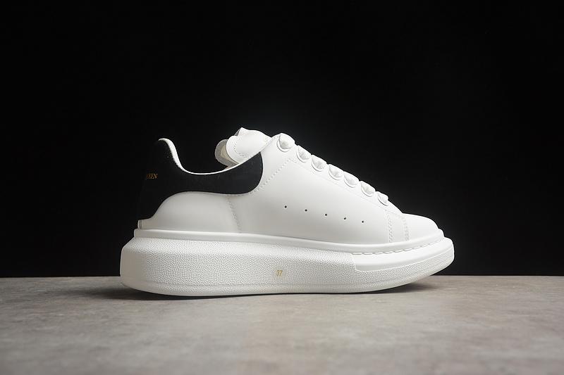 Alexander McQueen Oversized Sneaker "White/Black" фото № 2