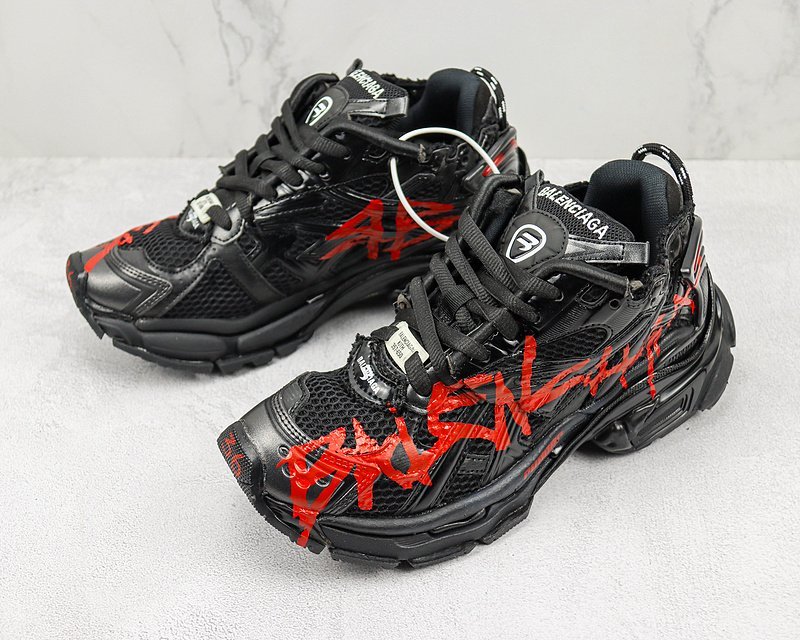 Balenciaga Runner "Black/Red Graffiti" фото № 5