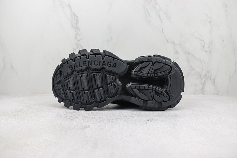 Balenciaga Track "Triple Black" фото № 8