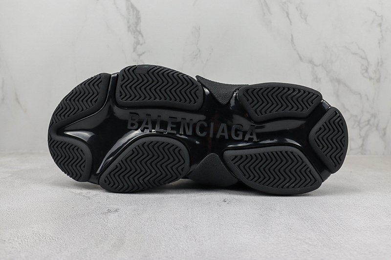 Balenciaga Triple S "Glossy Black" фото № 8