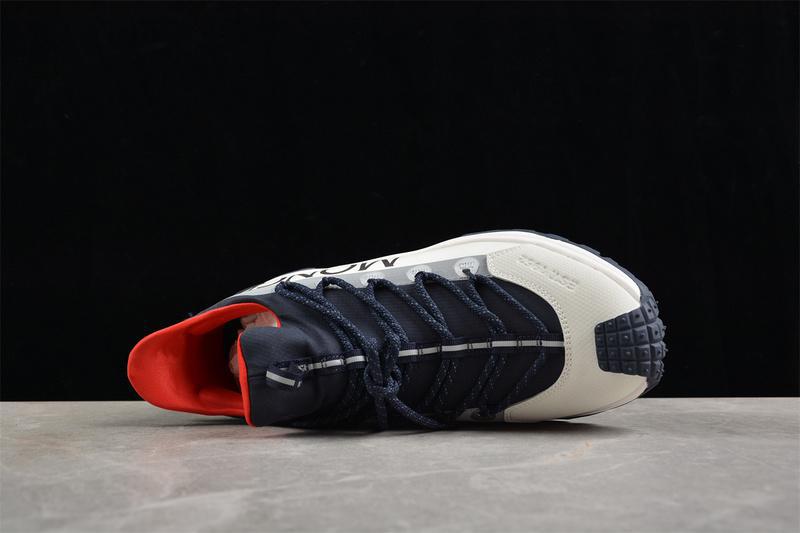 Moncler Trailgrip "White/Dark Blue" фото № 3