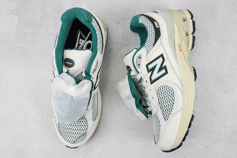 New Balance 2002R "Nightwatch Green" фото № 6
