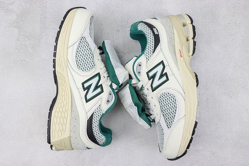 New Balance 2002R "Nightwatch Green" фото № 7
