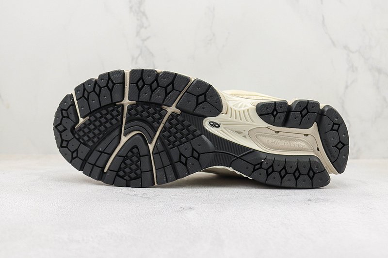 New Balance 2002R "Linen Fog" фото № 8