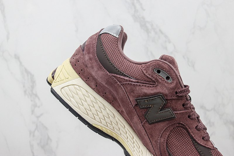 New Balance 2002R "Truffle" фото № 3