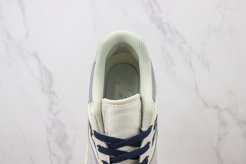 New Balance 550 "Ivory/Navy/Grey" фото № 5