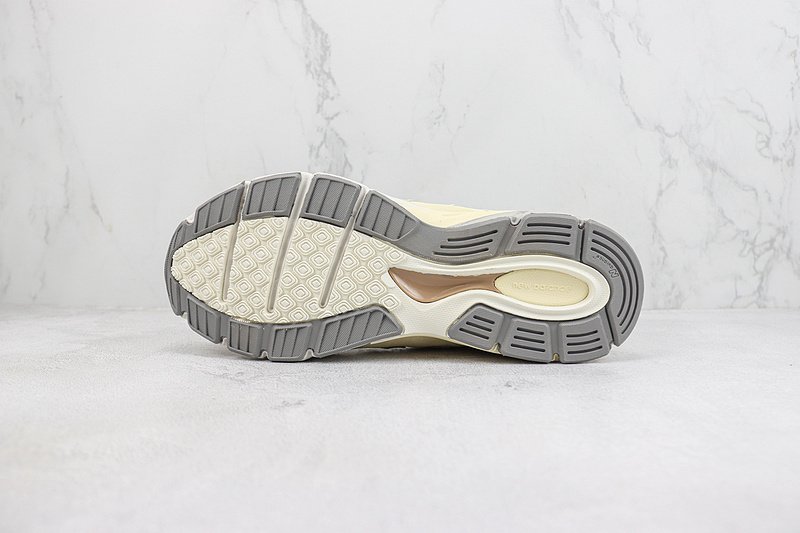 New Balance 990V4 "Milk White/Beige" фото № 8