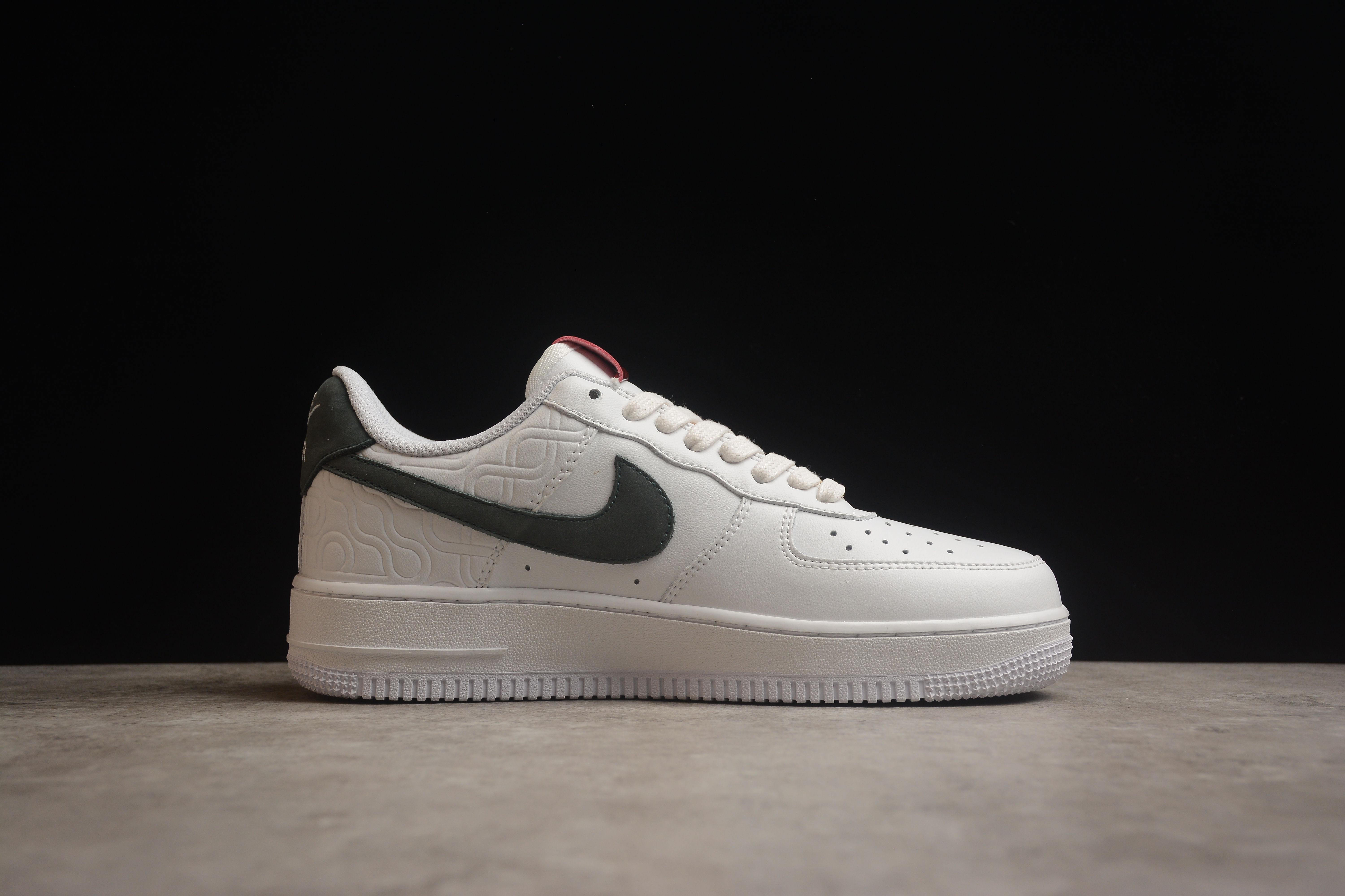 Nike Air Force 1 Low "Year of the Snake" фото № 2