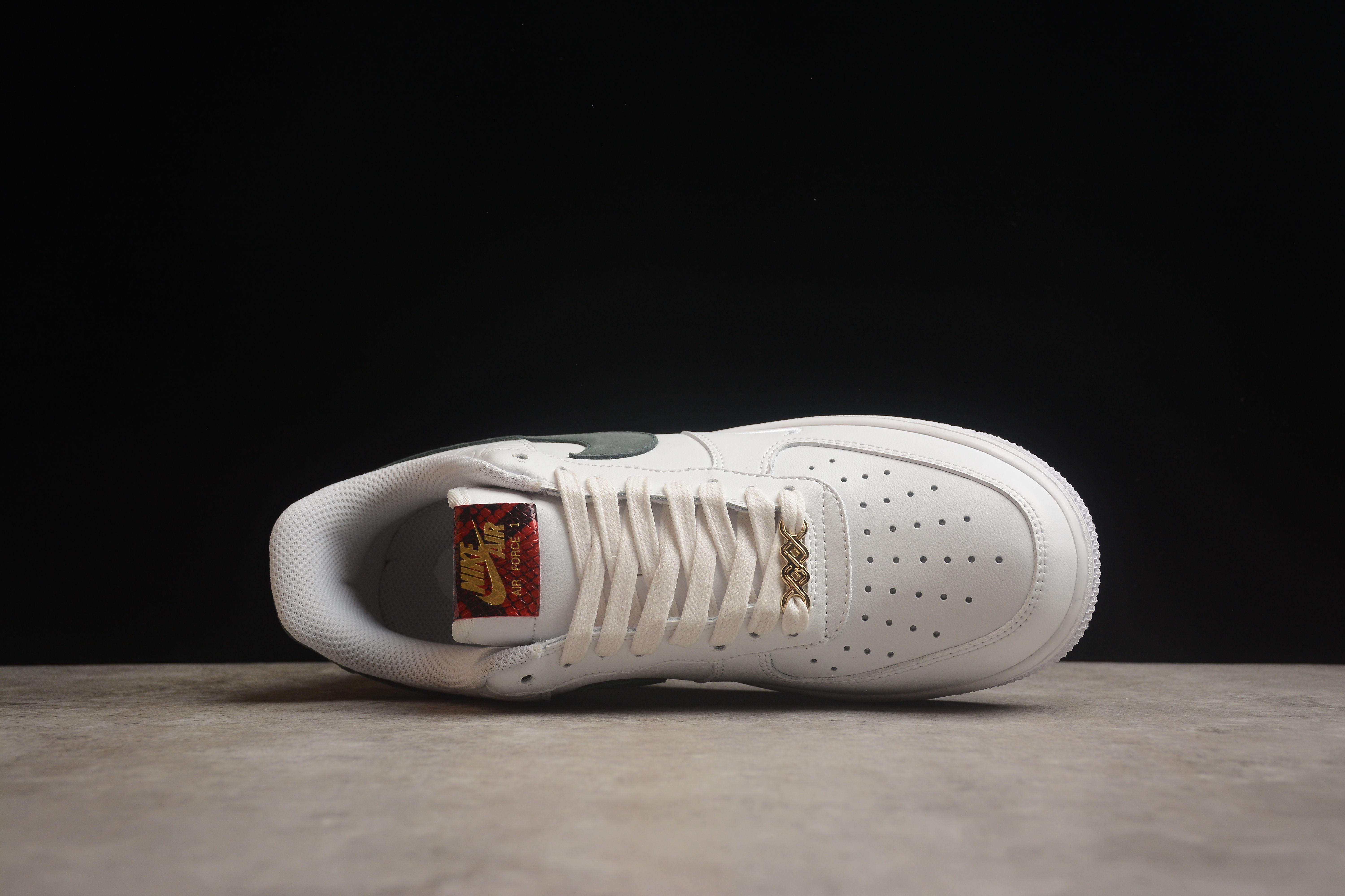 Nike Air Force 1 Low "Year of the Snake" фото № 3