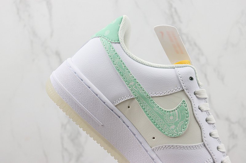Nike Air Force 1 Low GS "Paisley Easter" фото № 3