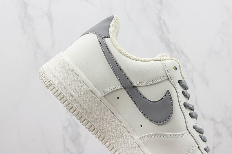 Nike Air Force 1 Low "White/Monsoon Grey" фото № 3