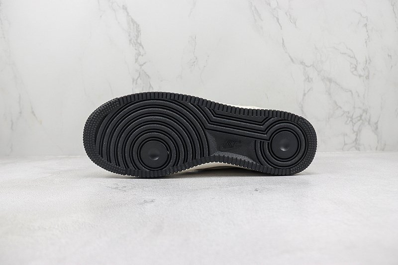 Chrome Hearts x Nike Air Force 1 Low "Cream/Black Logo" фото № 8