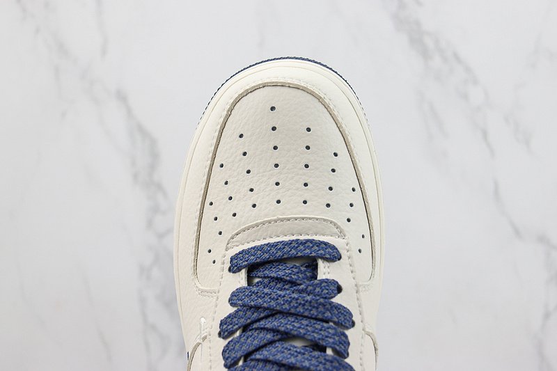 Nike Air Force 1 Low "Off White/Navy Blue Logo" фото № 4