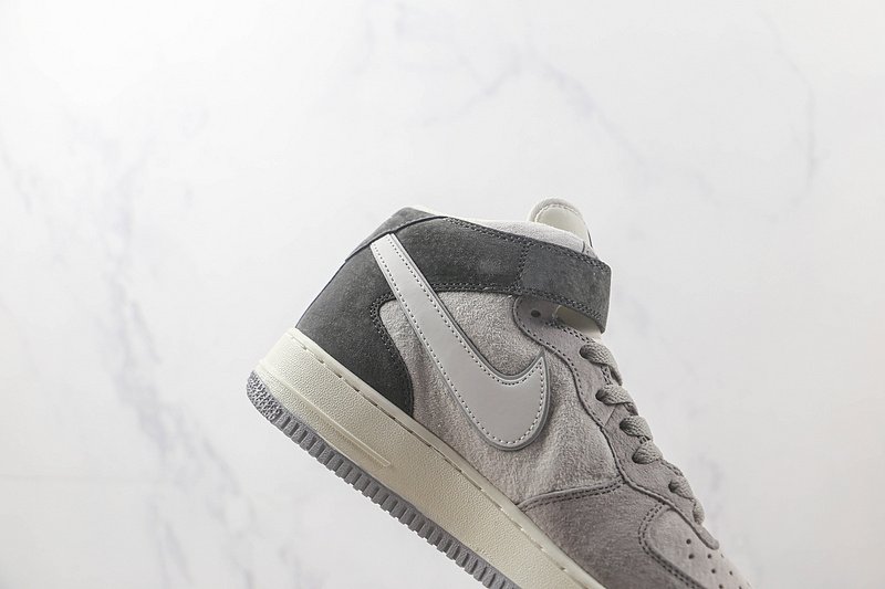 Nike Air Force 1 Mid "Triple Grey" фото № 3