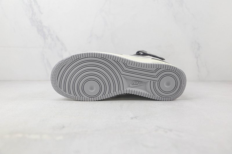 Nike Air Force 1 Mid "Triple Grey" фото № 8