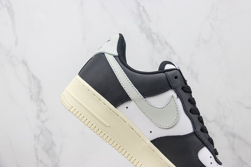 Nike Air Force 1 Low "White/Black/Coventry Grey" фото № 3