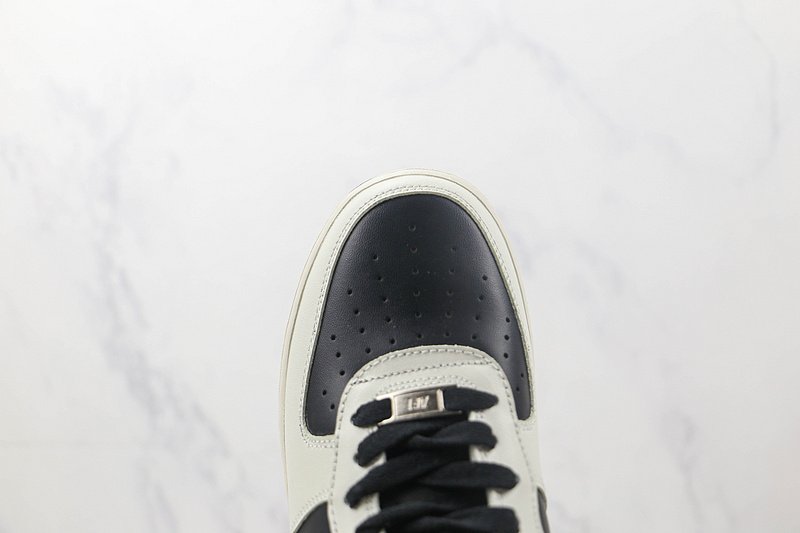 Nike Air Force 1 07 Low "Number One/Cream White/Black" фото № 4