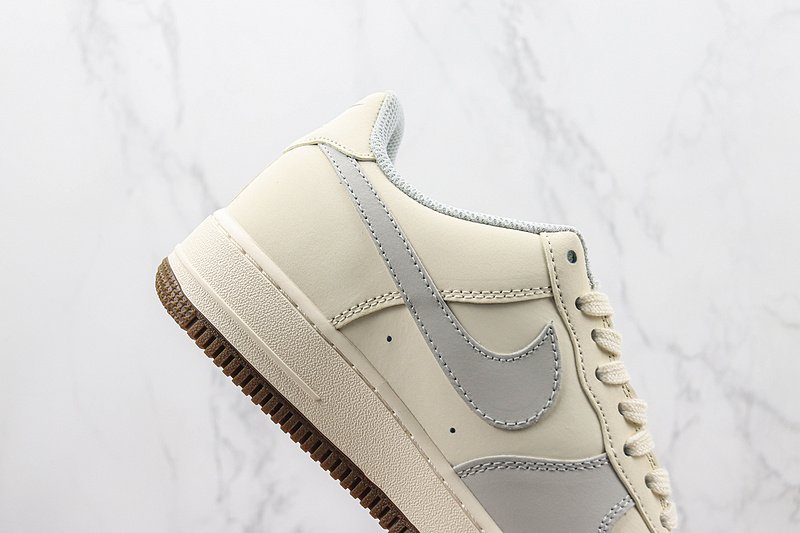 Louis Vuitton x Nike Air Force 1 Low "Gold/Silver/White" фото № 3