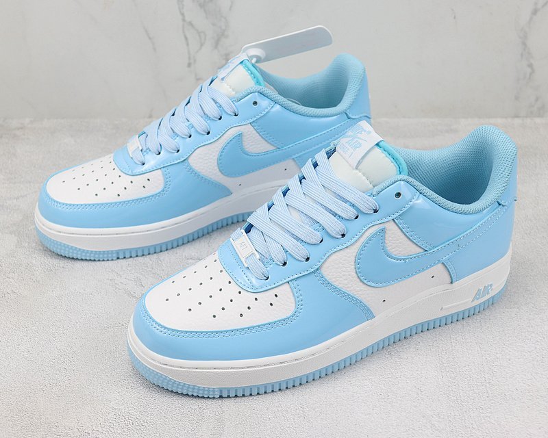 Nike Air Force 1 Low "North Carolina Blue" фото № 5