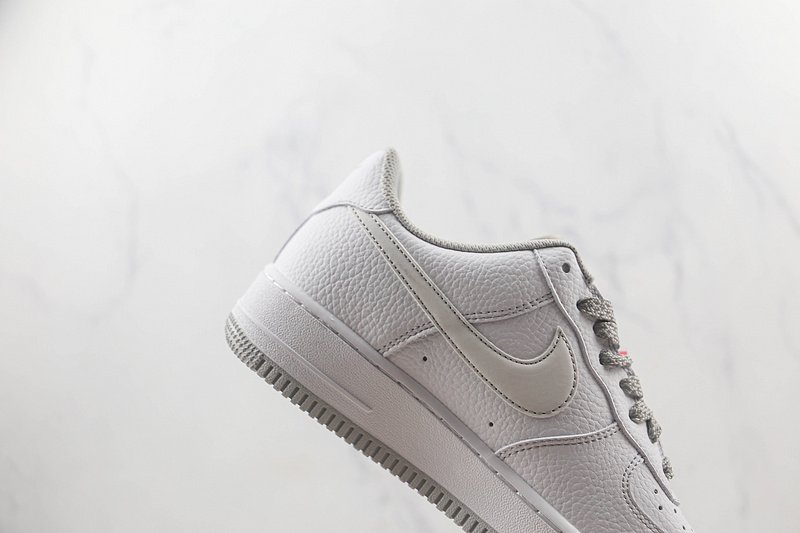 Nike Air Force 1 Low "White/Light Grey/Cream Swoosh" фото № 3