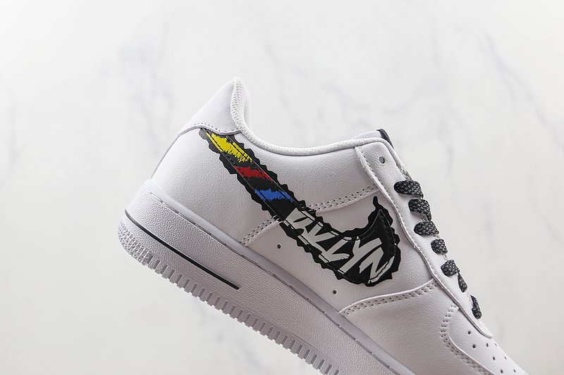 Nike Air Force 1 Low "White/Black Graffiti" фото № 3