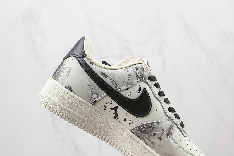 Nike Air Force 1 07 Low "Beige/Black" фото № 4