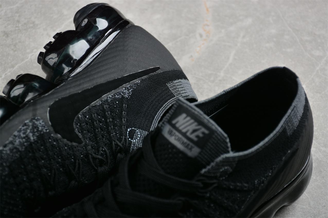Nike Air VaporMax "Triple Black" фото № 6