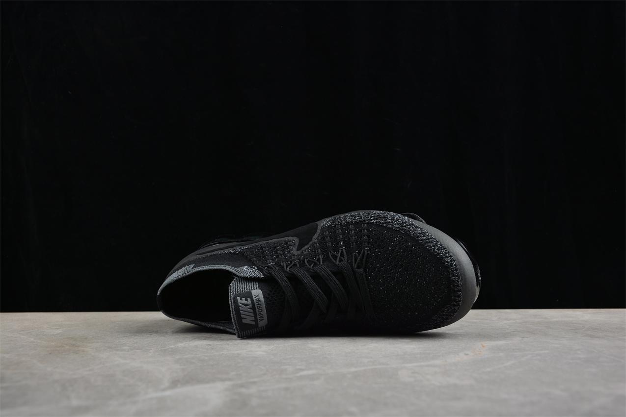 Nike Air VaporMax "Triple Black" фото № 4