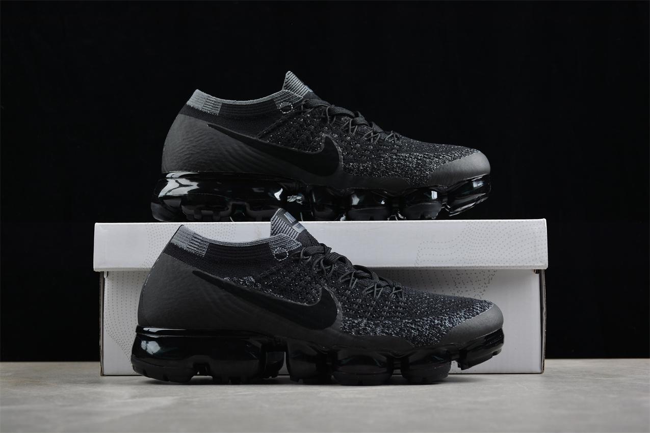 Nike Air VaporMax "Triple Black" фото № 7