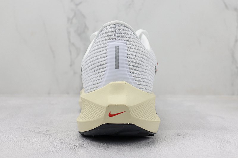 Nike Air Zoom Pegasus 40 "White/Ivory" фото № 9