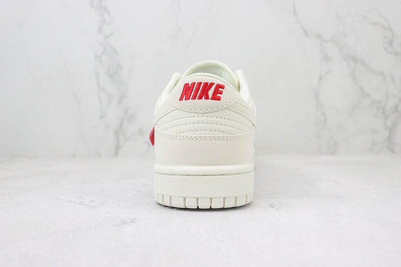 Supreme x Nike Dunk Low "Bistre/Cosmic Latte" фото № 9