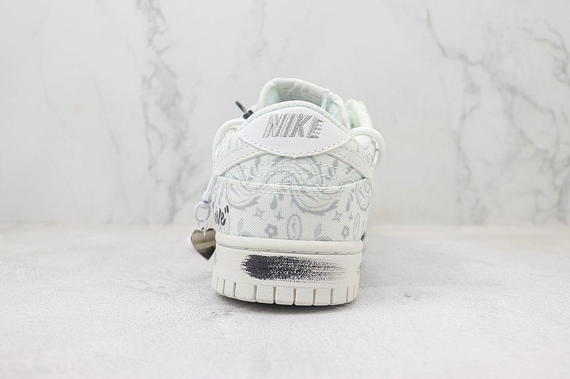 Nike Dunk Low "White/Black Paisley" фото № 9