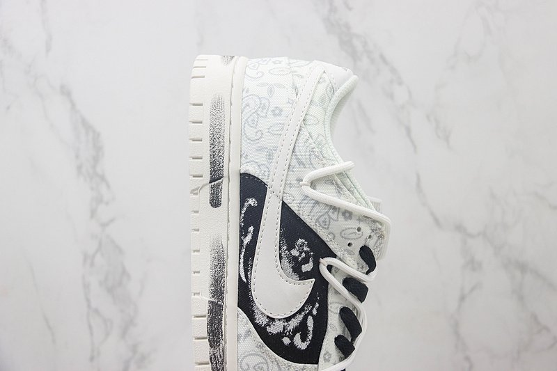Nike Dunk Low "White/Black Paisley" фото № 3