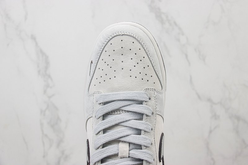 The North Face x Nike Dunk Low "Silver Shores/Black/White" фото № 4