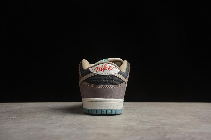 Nike Dunk Low SB "Big Money Savings" фото № 2