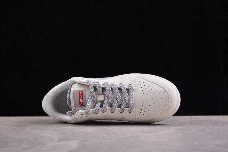 Supreme x Nike Dunk Low "Beige/Gray" фото № 6