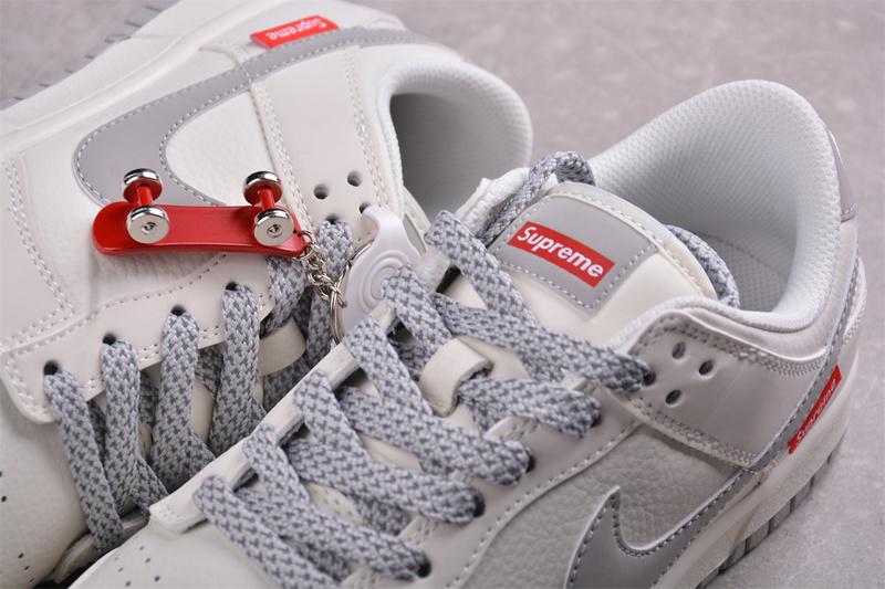 Supreme x Nike Dunk Low "Beige/Gray" фото № 4