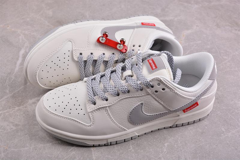 Supreme x Nike Dunk Low "Beige/Gray" фото № 2