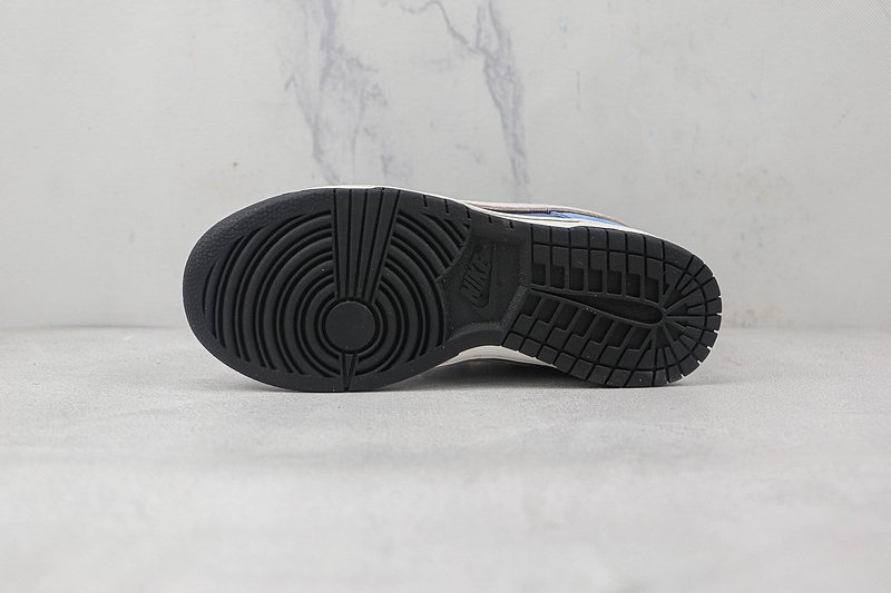 Otomo Katsuhiro x Nike SB Dunk Low "Blues" фото № 9