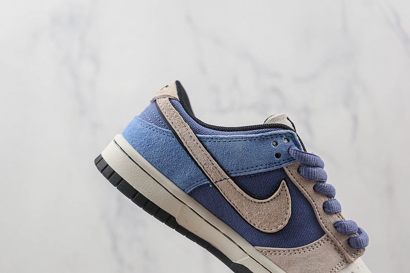 Otomo Katsuhiro x Nike SB Dunk Low "Blues" фото № 4