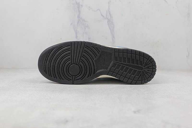 Otomo Katsuhiro x Nike SB Dunk Low "Old Blue" фото № 9