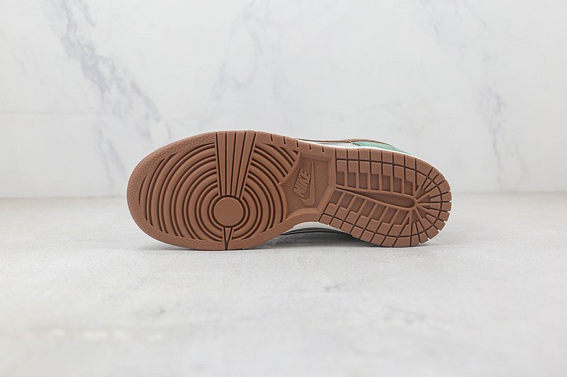 Otomo Katsuhiro x Nike SB Dunk Low "Dark Aqua/Peach" фото № 9