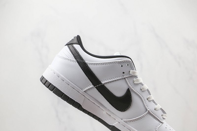 Nike Dunk Low "Panda" фото № 4