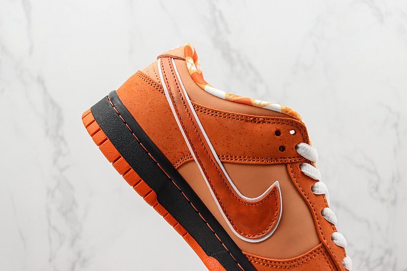 Concepts x Nike SB Dunk Low "Orange Lobster" фото № 4