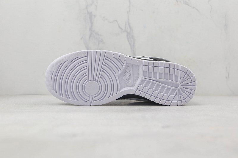 Nike SB Zoom Dunk Low "Black/White" фото № 9