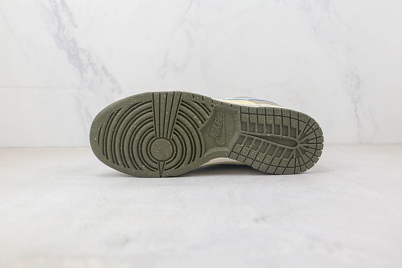 Nike Dunk Low "Cartoon" фото № 9